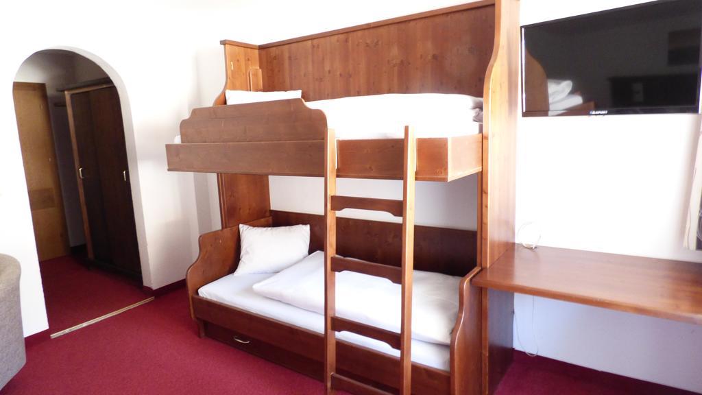 Hotel Dorfgasthof Schloesslstube Stuhlfelden Екстер'єр фото