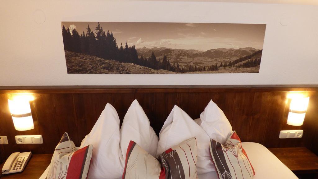 Hotel Dorfgasthof Schloesslstube Stuhlfelden Екстер'єр фото